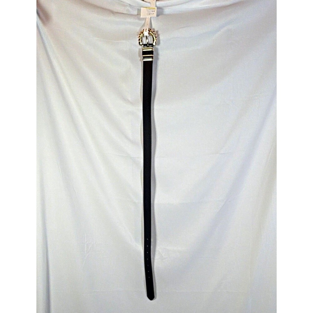 Womenβs Reversible Solid Belt Black & Beige Color With Silver-Tone Buckle